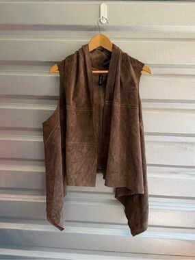 Ann Everett brown suede vest